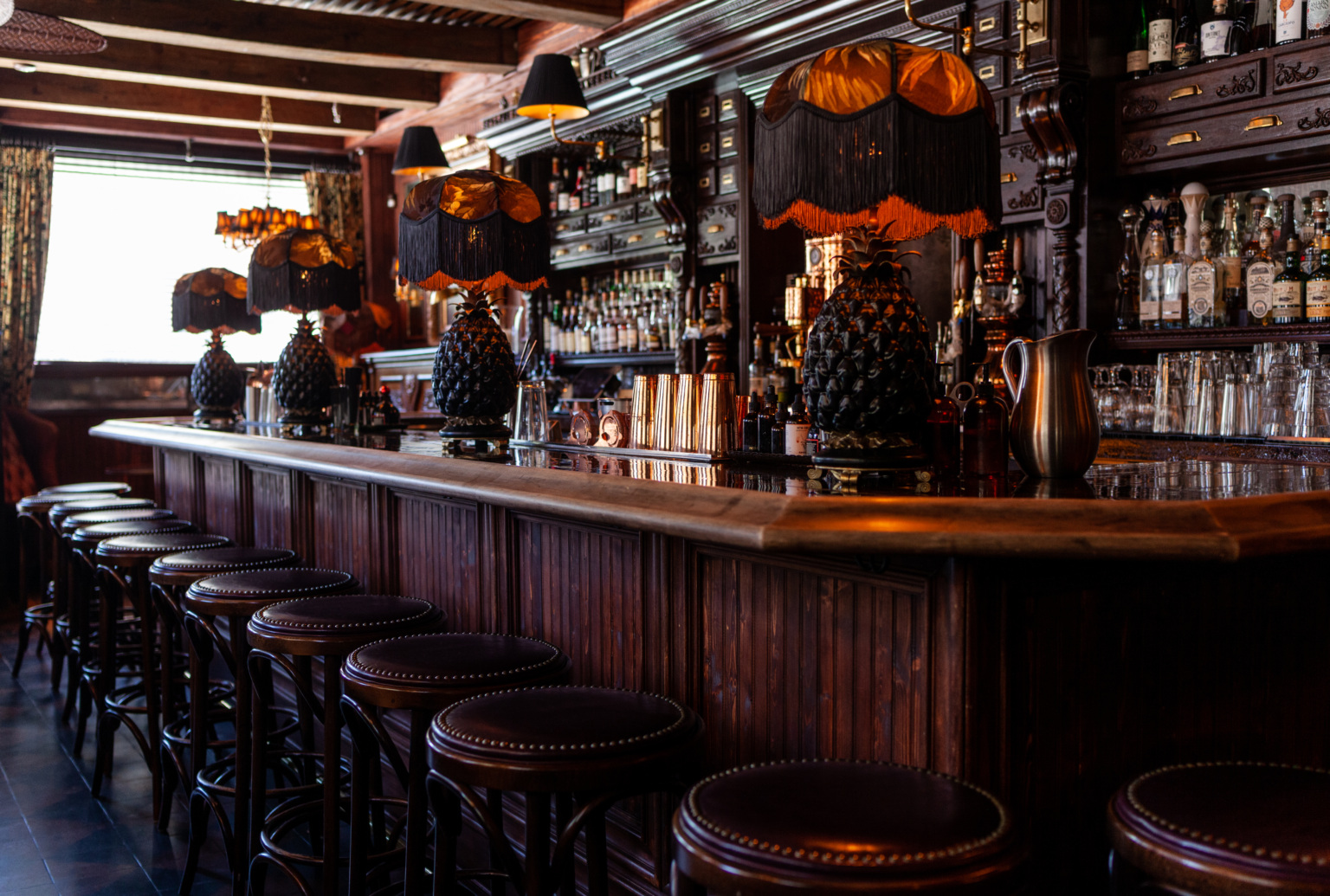 How to Get Into Armitage Alehouse, Chicago's Poshest Pub