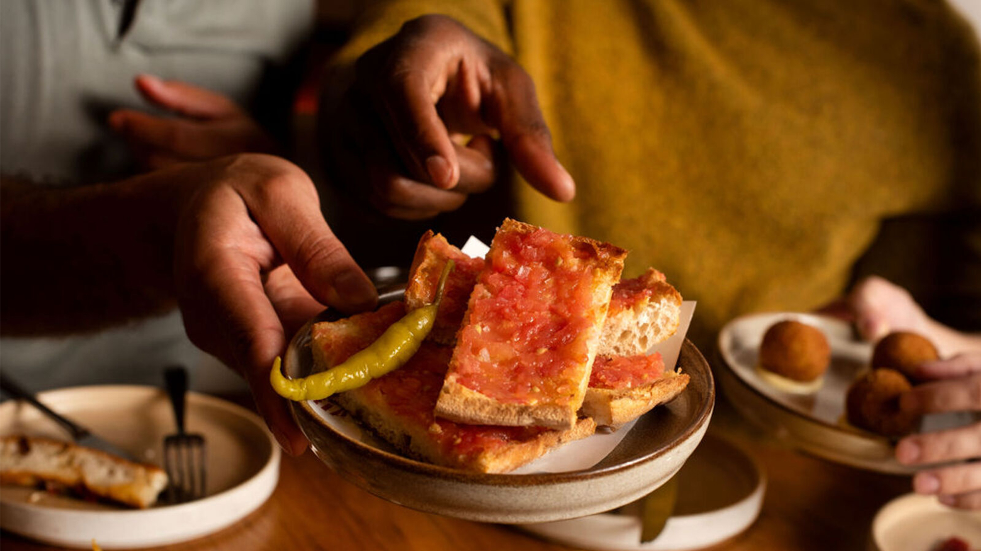 A sea of comfort food at Four Square Restaurant and Bar - The Boston Globe