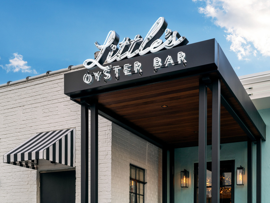 There S Lots To Love About Little S Oyster Bar From The Pappas Family   Littles 906x680 