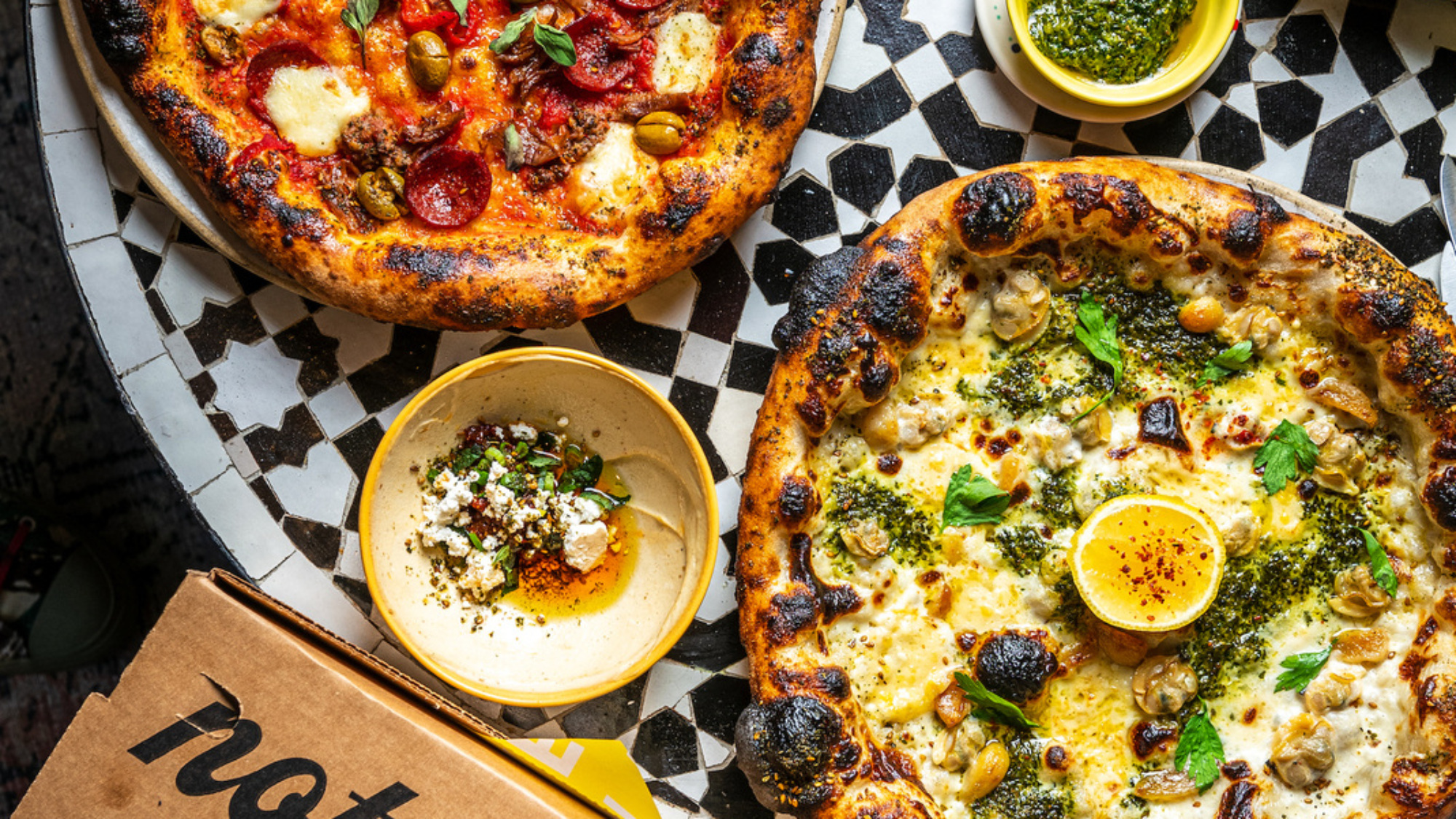 YELLOW's (not) pizzas