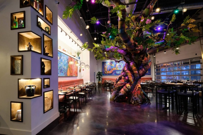 Alta Toro dining room