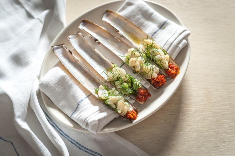 Charlie Bird razor clams