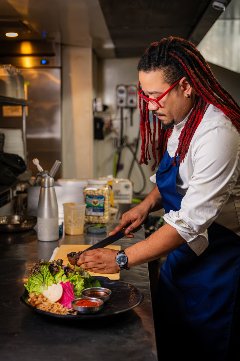 Angel Barreto prepares the restaurant's ssam board