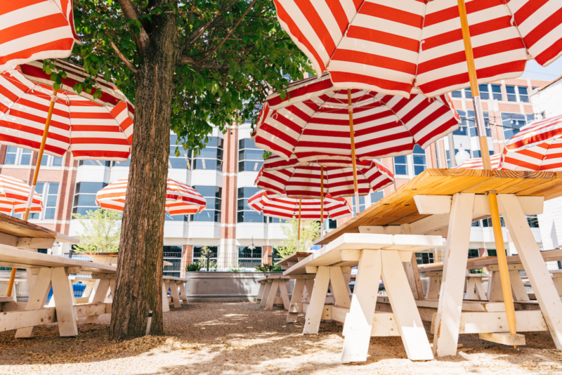 Parson's Chicken & Fish patio