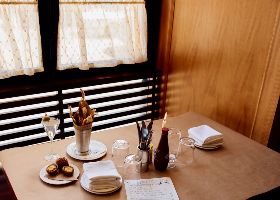 Dean’s Is an Ode to the British Pub — Resy