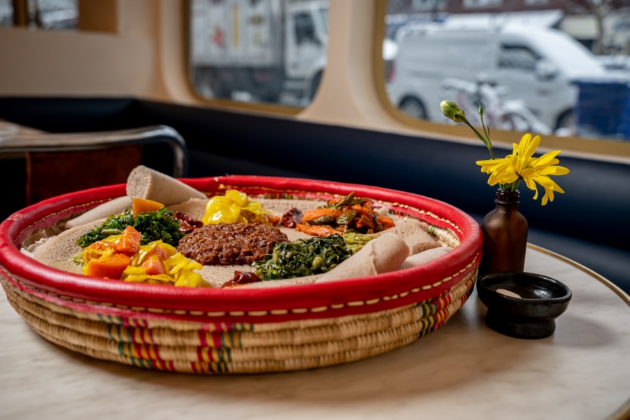 Makina Cafe Brings Eritrean and Ethiopian Cuisine to Sunnyside — Resy