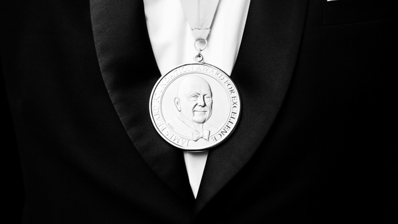 James Beard Awards medallion